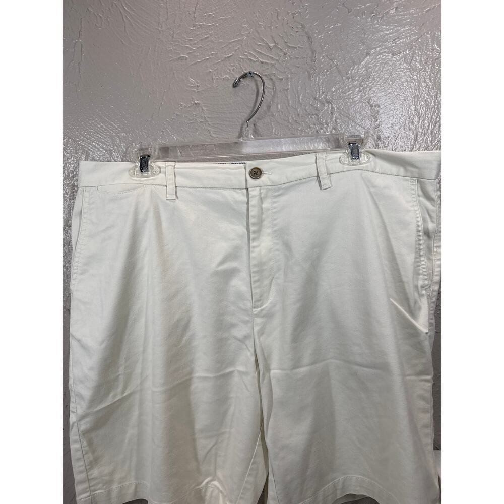 Tommy Bahama Shorts Mens CoolMax Blend Chino Casual Golf Prep Size‎ 42